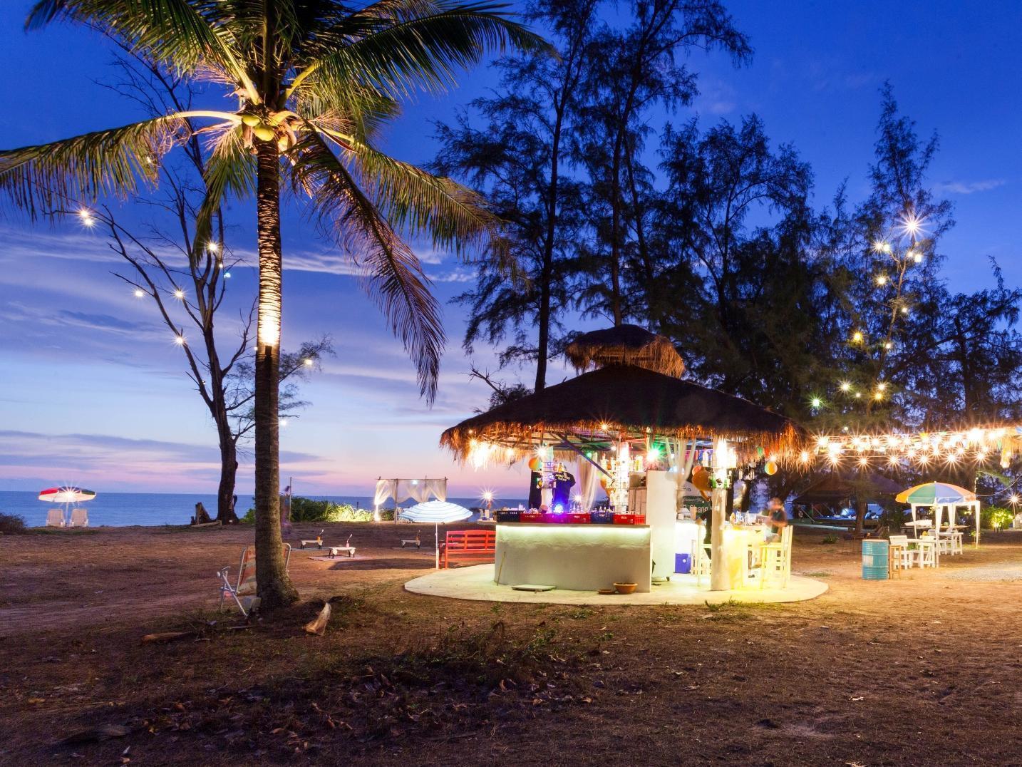 Micky Monkey Beach Hotel Phuket Maikhao Thailand マイカオビーチ エクステリア 写真