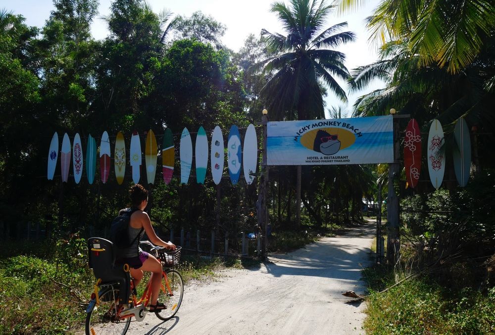 Micky Monkey Beach Hotel Phuket Maikhao Thailand マイカオビーチ エクステリア 写真