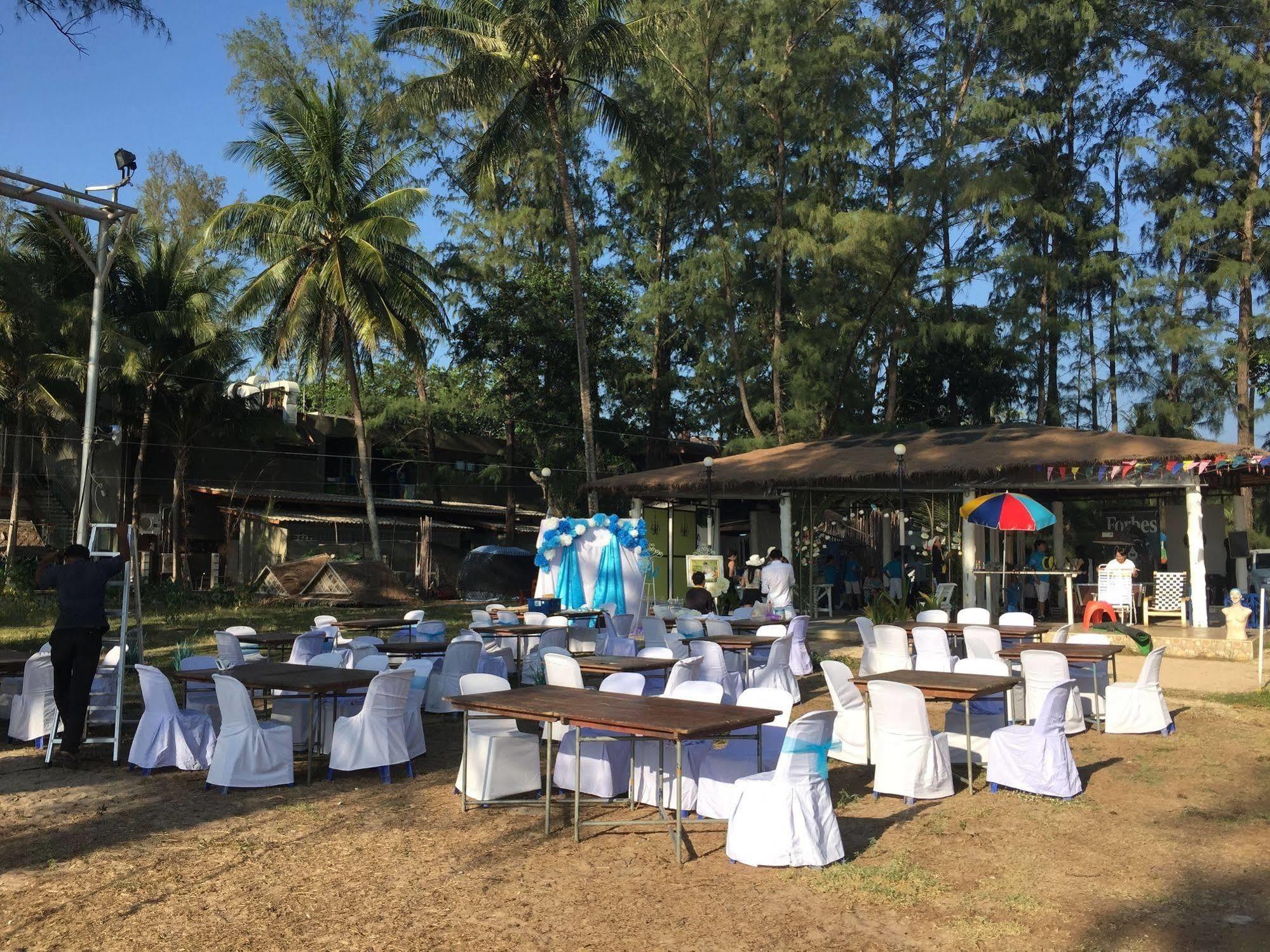 Micky Monkey Beach Hotel Phuket Maikhao Thailand マイカオビーチ エクステリア 写真